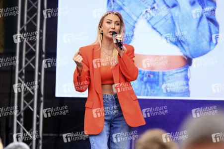 Konzert von Anna-Carina Woitschack in Bad Düben