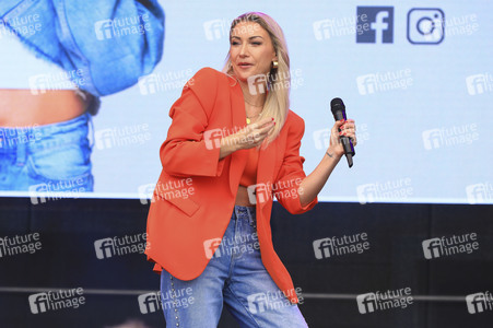 Konzert von Anna-Carina Woitschack in Bad Düben