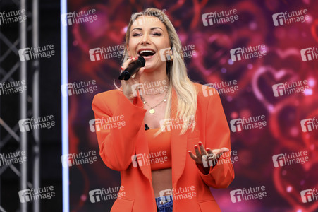 Konzert von Anna-Carina Woitschack in Bad Düben