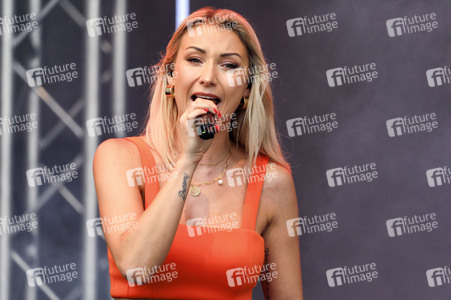 Konzert von Anna-Carina Woitschack in Bad Düben