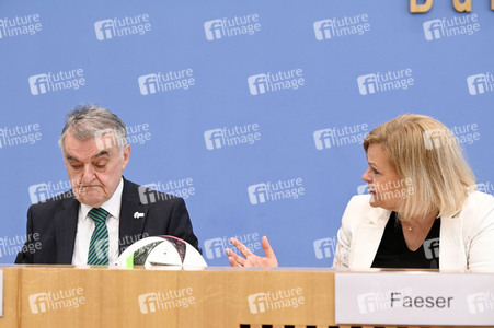 Bundespressekonferenz 10 Tage vor der EM in Berlin