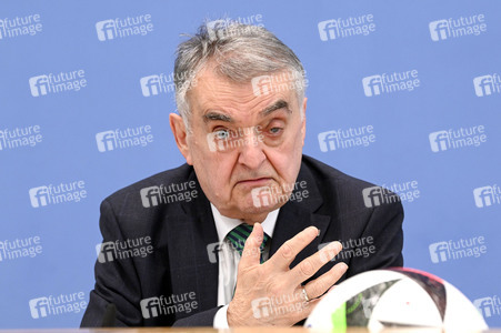 Bundespressekonferenz 10 Tage vor der EM in Berlin