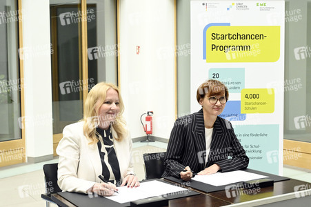 Bundespressekonferenz Unterzeichnung des Startchancen-Programms in Berlin