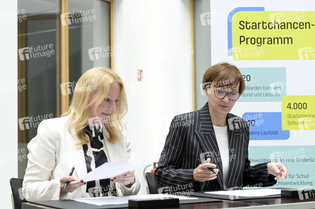 Bundespressekonferenz Unterzeichnung des Startchancen-Programms in Berlin