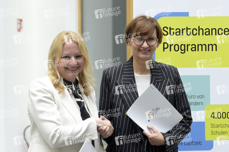 Bundespressekonferenz Unterzeichnung des Startchancen-Programms in Berlin