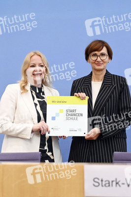 Bundespressekonferenz Unterzeichnung des Startchancen-Programms in Berlin