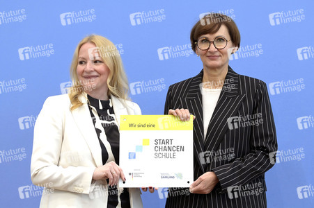 Bundespressekonferenz Unterzeichnung des Startchancen-Programms in Berlin