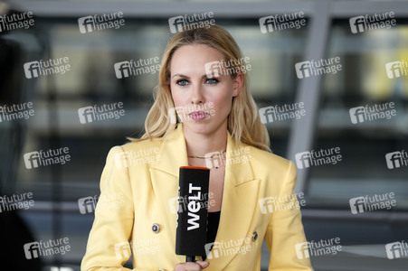 Dorothea Schupelius bei den Fraktionssitzungen im Bundestag in Berlin