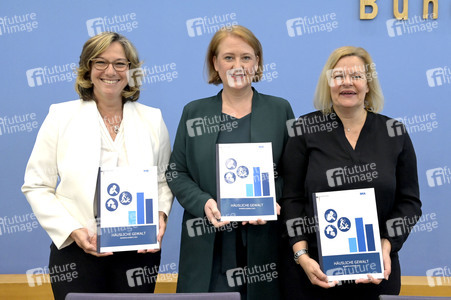 Bundespressekonferenz Bundeslagebild 'Häusliche Gewalt' in Berlin