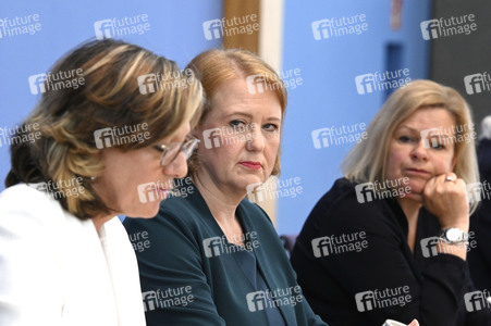 Bundespressekonferenz Bundeslagebild 'Häusliche Gewalt' in Berlin