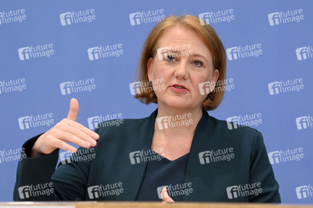 Bundespressekonferenz Bundeslagebild 'Häusliche Gewalt' in Berlin