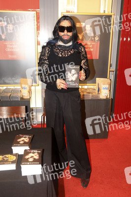 Buchvorstellung mit Harald Glööckler in Berlin