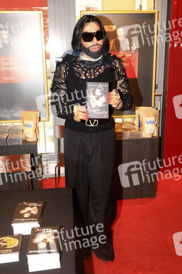 Buchvorstellung mit Harald Glööckler in Berlin