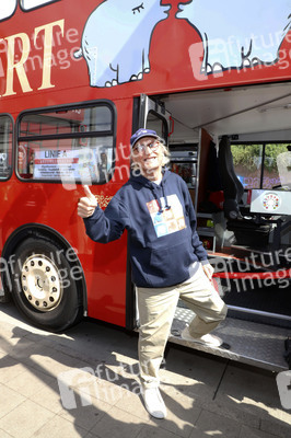 Einweihung des Ottifanten-Busses in Hamburg