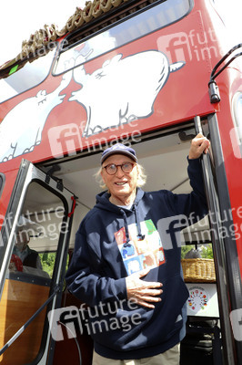 Einweihung des Ottifanten-Busses in Hamburg
