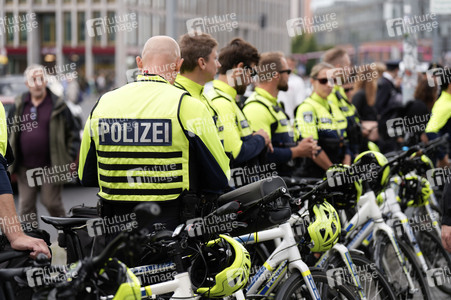 Schweigemarsch für den ermordeten Mannheimer Polizisten Rouven L. in Berlin