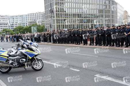 Schweigemarsch für den ermordeten Mannheimer Polizisten Rouven L. in Berlin