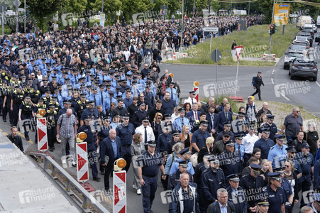 Schweigemarsch für den ermordeten Mannheimer Polizisten Rouven L. in Berlin