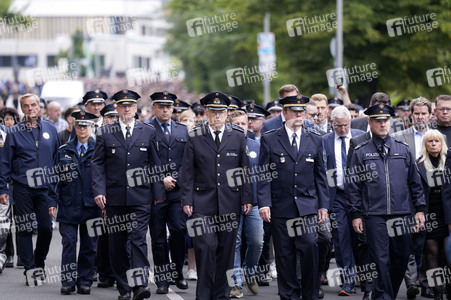 Schweigemarsch für den ermordeten Mannheimer Polizisten Rouven L. in Berlin