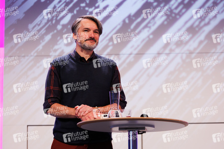 Saša Stanišić bei der lit.Cologne 2024 in Köln