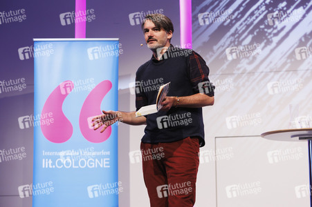 Saša Stanišić bei der lit.Cologne 2024 in Köln