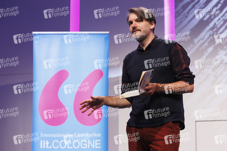 Saša Stanišić bei der lit.Cologne 2024 in Köln