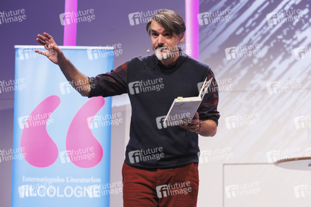 Saša Stanišić bei der lit.Cologne 2024 in Köln