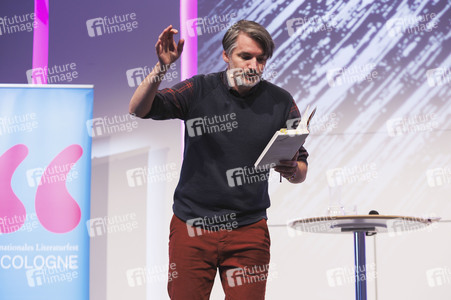 Saša Stanišić bei der lit.Cologne 2024 in Köln