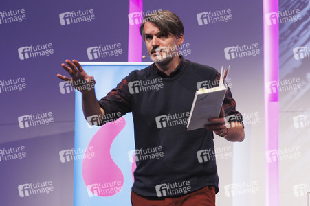 Saša Stanišić bei der lit.Cologne 2024 in Köln