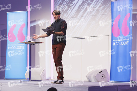 Saša Stanišić bei der lit.Cologne 2024 in Köln