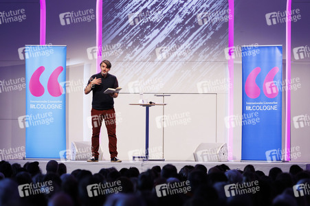 Saša Stanišić bei der lit.Cologne 2024 in Köln