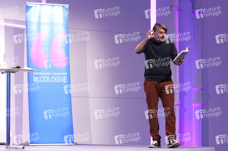 Saša Stanišić bei der lit.Cologne 2024 in Köln