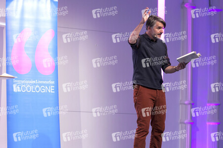 Saša Stanišić bei der lit.Cologne 2024 in Köln