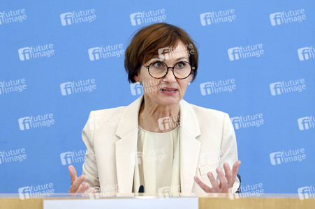 Bundespressekonferenz Veröffentlichung des Berichts 'Bildung in Deutschland 2024' in Berlin
