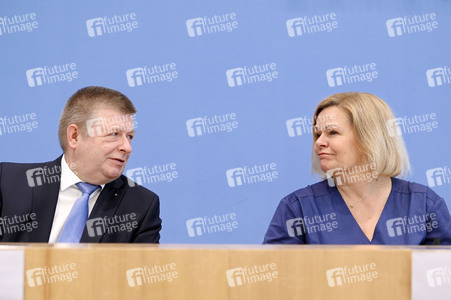 Bundespressekonferenz Vorstellung des Verfassungsschutzberichts 2023 in Berlin