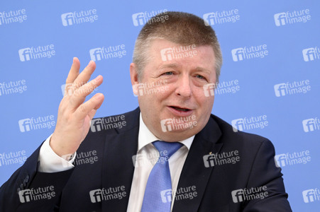 Bundespressekonferenz Vorstellung des Verfassungsschutzberichts 2023 in Berlin