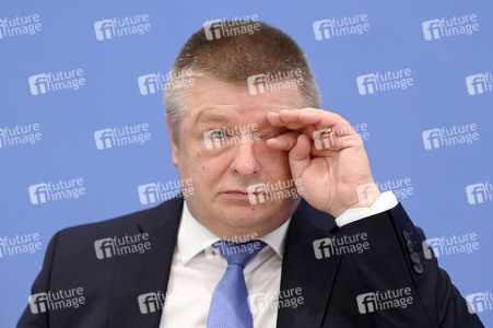 Bundespressekonferenz Vorstellung des Verfassungsschutzberichts 2023 in Berlin