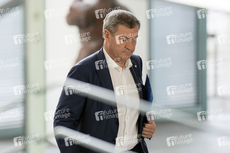 Besprechung von Bundeskanzler Scholz mit den Regierungschefinnen und Regierungschefs der Länder in Berlin