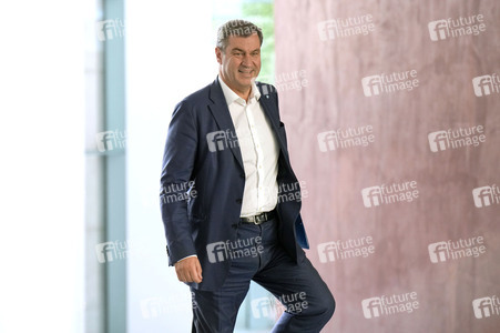 Besprechung von Bundeskanzler Scholz mit den Regierungschefinnen und Regierungschefs der Länder in Berlin