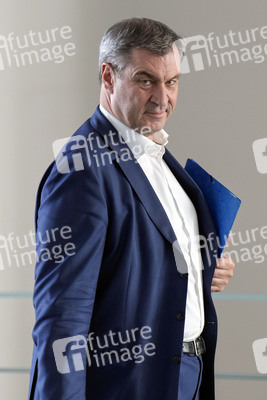 Besprechung von Bundeskanzler Scholz mit den Regierungschefinnen und Regierungschefs der Länder in Berlin