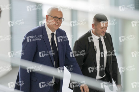 Besprechung von Bundeskanzler Scholz mit den Regierungschefinnen und Regierungschefs der Länder in Berlin