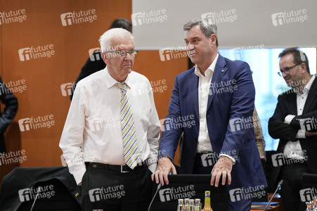 Besprechung von Bundeskanzler Scholz mit den Regierungschefinnen und Regierungschefs der Länder in Berlin