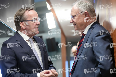 Besprechung von Bundeskanzler Scholz mit den Regierungschefinnen und Regierungschefs der Länder in Berlin