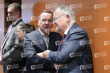 Besprechung von Bundeskanzler Scholz mit den Regierungschefinnen und Regierungschefs der Länder in Berlin
