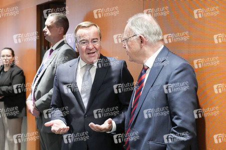 Besprechung von Bundeskanzler Scholz mit den Regierungschefinnen und Regierungschefs der Länder in Berlin