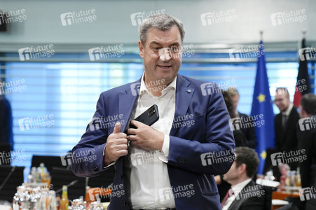 Besprechung von Bundeskanzler Scholz mit den Regierungschefinnen und Regierungschefs der Länder in Berlin
