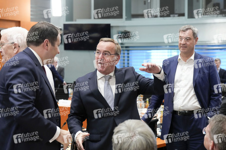 Besprechung von Bundeskanzler Scholz mit den Regierungschefinnen und Regierungschefs der Länder in Berlin