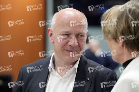 Besprechung von Bundeskanzler Scholz mit den Regierungschefinnen und Regierungschefs der Länder in Berlin