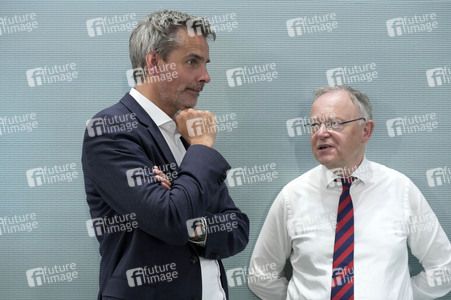 Besprechung von Bundeskanzler Scholz mit den Regierungschefinnen und Regierungschefs der Länder in Berlin