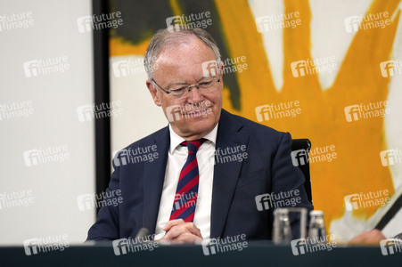 Pressekonferenz im Anschluss an die Beratungen mit den Regierungschefinnen und Regierungschefs der Länder in Berlin